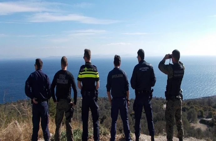{Funkcjonariusze Warmińsko-Mazurskiego Oddziału Straży Granicznej będą pilnować granicy na jednej z greckich wysp.}