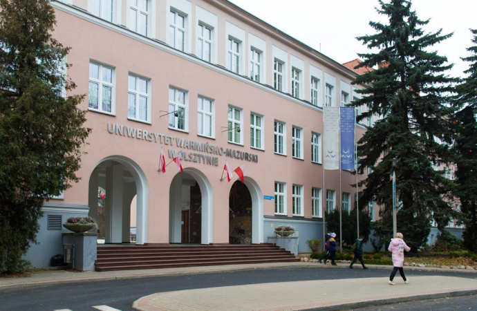{Uniwersytet Warmińsko-Mazurski w Olsztynie stawia na zrównoważony rozwój zarówno w badaniach naukowych, jak i w codziennych działaniach podejmowanych z myślą o funkcjonowaniu uczelni. Dowodem na to jest obecność uczelni w zestawieniu QS World Univers}